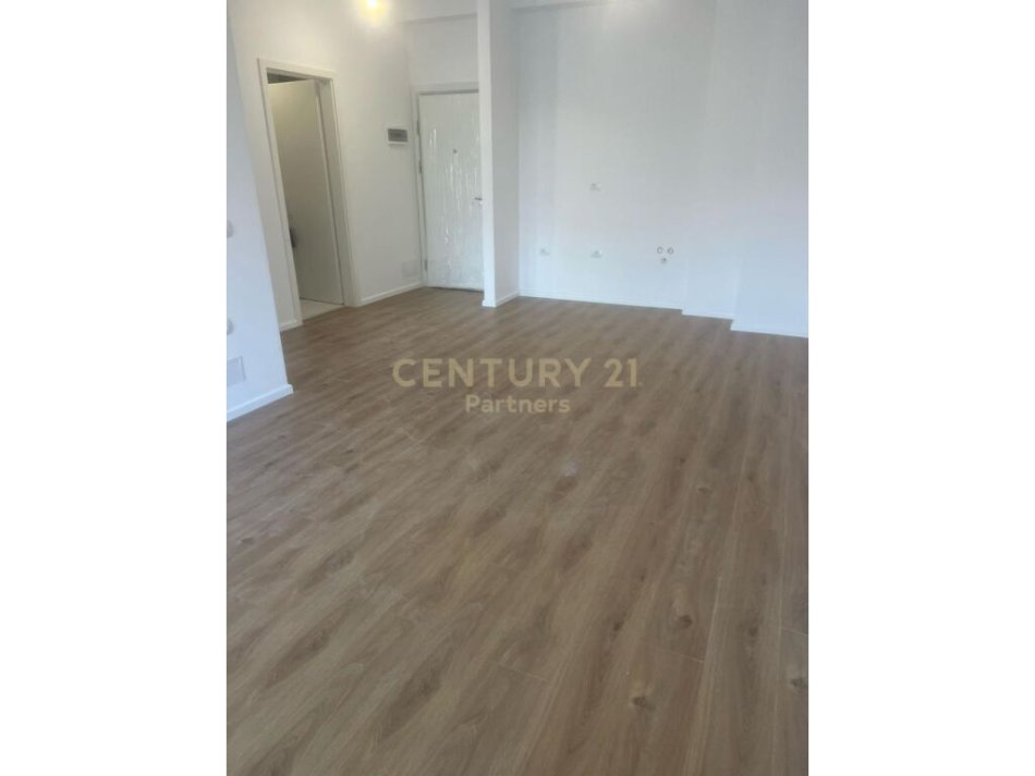 Tirane, jepet me qera apartament 1+1 Kati 2, 59 m² 330 € (Ali Dem, te Rezidenca Kaimi)