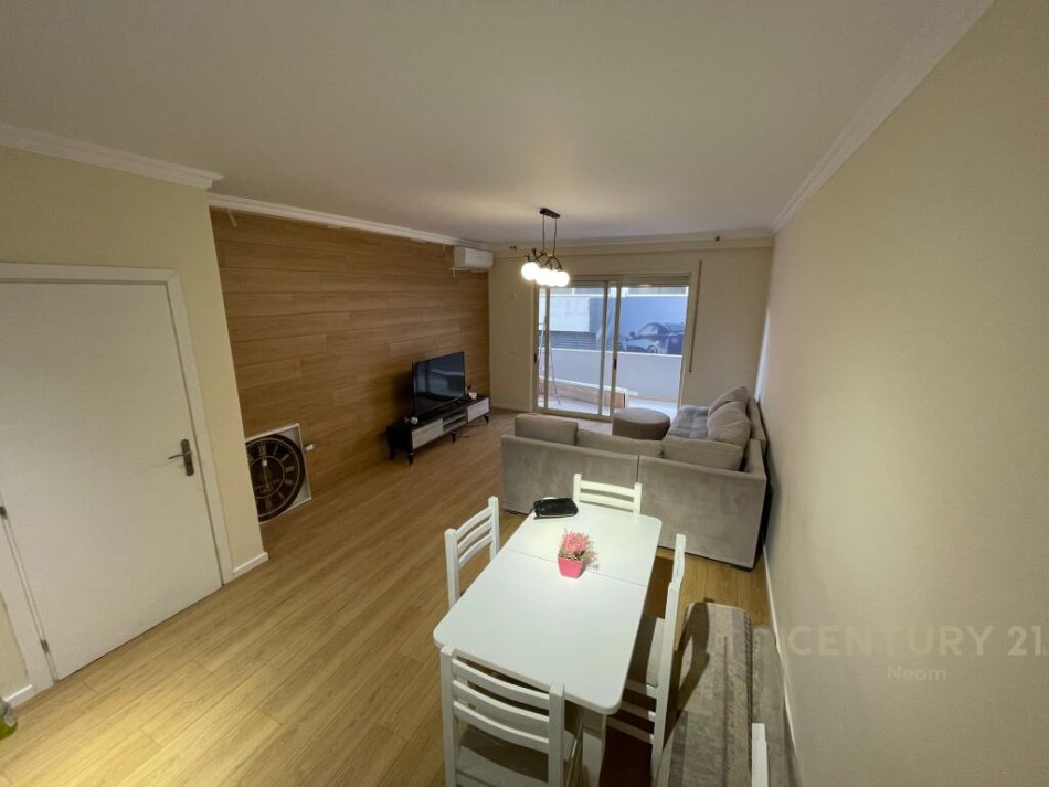 apartament me qera 1+1 tek liqeni i thate