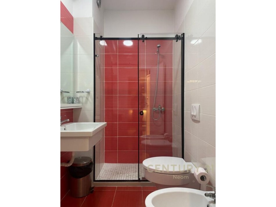 Tirane, jepet me qera apartament 1+1 Kati 4, 68 m² 1.200 € (Sheshi Skënderbej (Qendër))