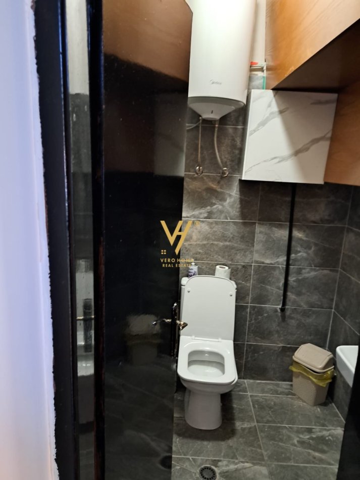 Tirane, jepet me qera dyqan Kati 0, 50 m² 900 € (RRUGA XHANFIZE KEKO)