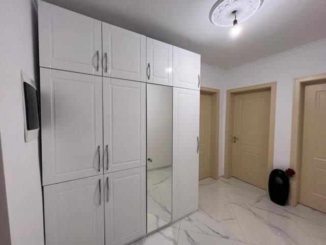Tirane, shitet apartament 2+1+BLK Kati 4, 82 m² 170.000 Euro (rruga Kavajes)