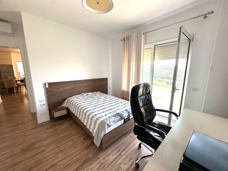 Tirane, shitet 3+1+Ballkon Kati 3, 132 m² 151.000 € (Fresk)
