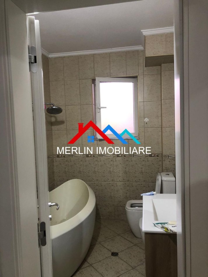 Tirane, jepet me qera apartament 3+1 Kati 6, 160 m² 800 € (Komuna Parisit(Prokop Mima))