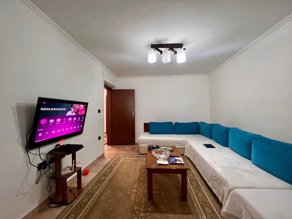 Tirane, shitet apartament 2+1+Aneks+Ballkon , 96 m² 260.000 € (Bllok)