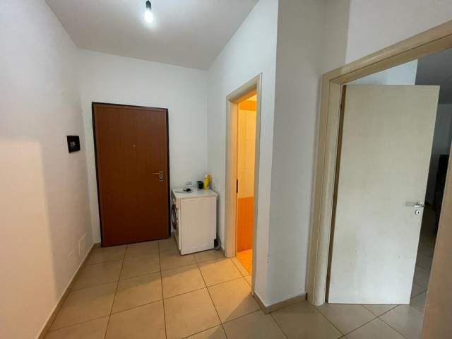 Tirane, shitet apartament 1+1 Kati 3, 66 m² 87.000 Euro (Rruga Peti)