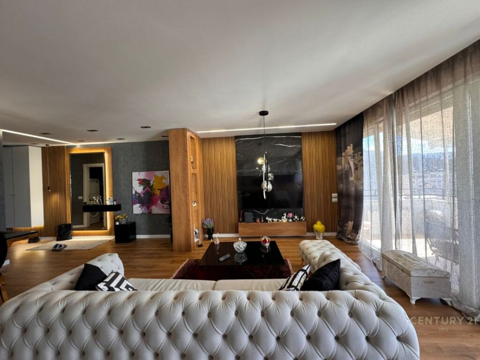 Apartament ne shitje 2+1+2 prane 21 Dhjetorit!