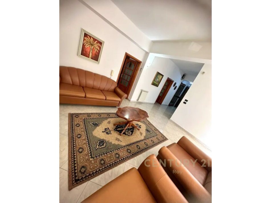 JEPET ME QIRA APARTAMENT 2+1 NE VOLLGA , ME PAMJE DETI !