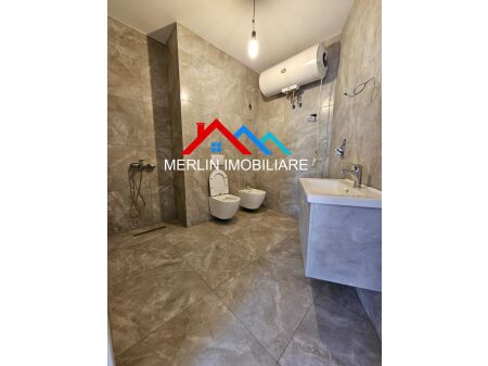 Tirane, shitet apartament 1+1 Kati 3, 61 m² 136.000 € (Rruga Petro Nini Luarasi)
