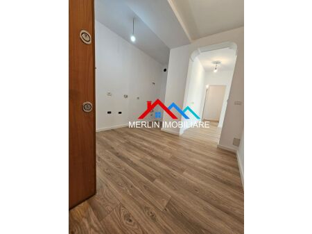 Tirane, shitet apartament 1+1 Kati 3, 61 m² 136.000 € (Rruga Petro Nini Luarasi)