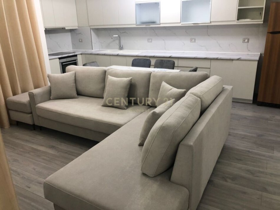 Tirane, shes apartament 2+1 Kati 3, 95 m² 200.000 € 