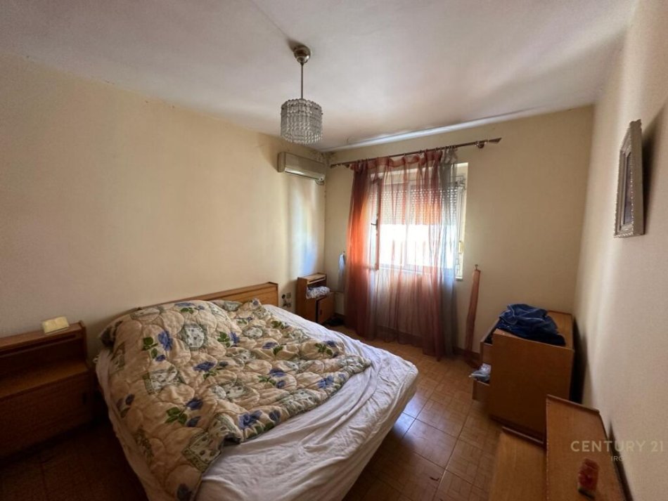 SHESIM APARTAMENT 2+1+KUZHINE TE VECUAR NE MYSLYM SHYR!!