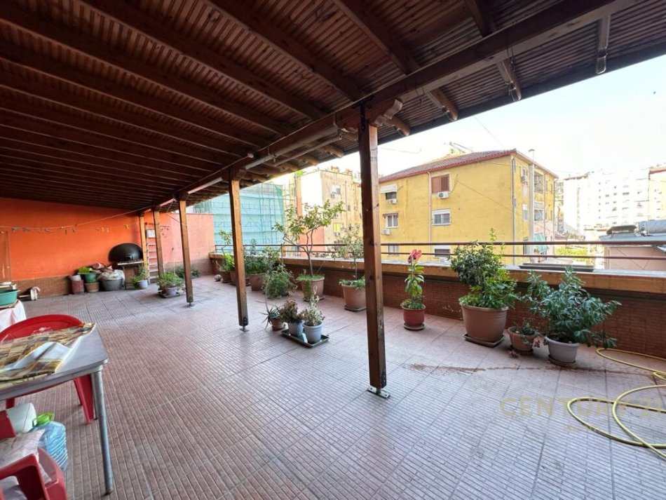 Tirane, shes apartament 2+1+2+VERANDE , 200 m² 352.000 € (Rruga Sami frasheri, Liqeni i Tiranës)