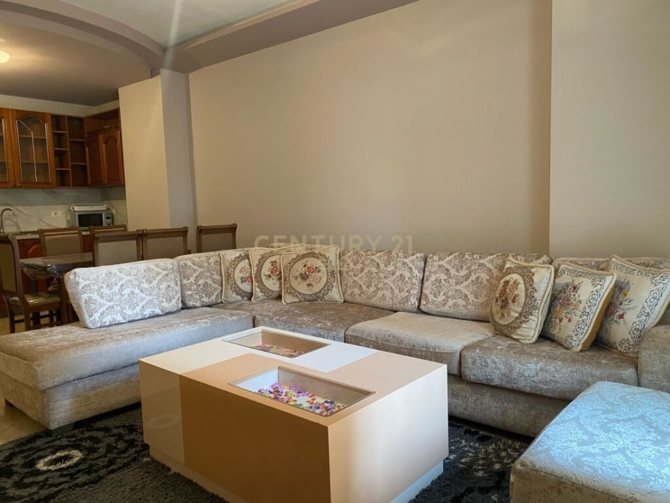 APARTAMENT 3+1+2 NE ASTIR PER SHITJE