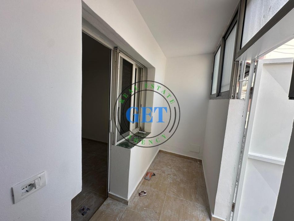 Durres, shitet garsonier 1+1 Kati 1, 45 m² 42.000 € (Stadiumi)