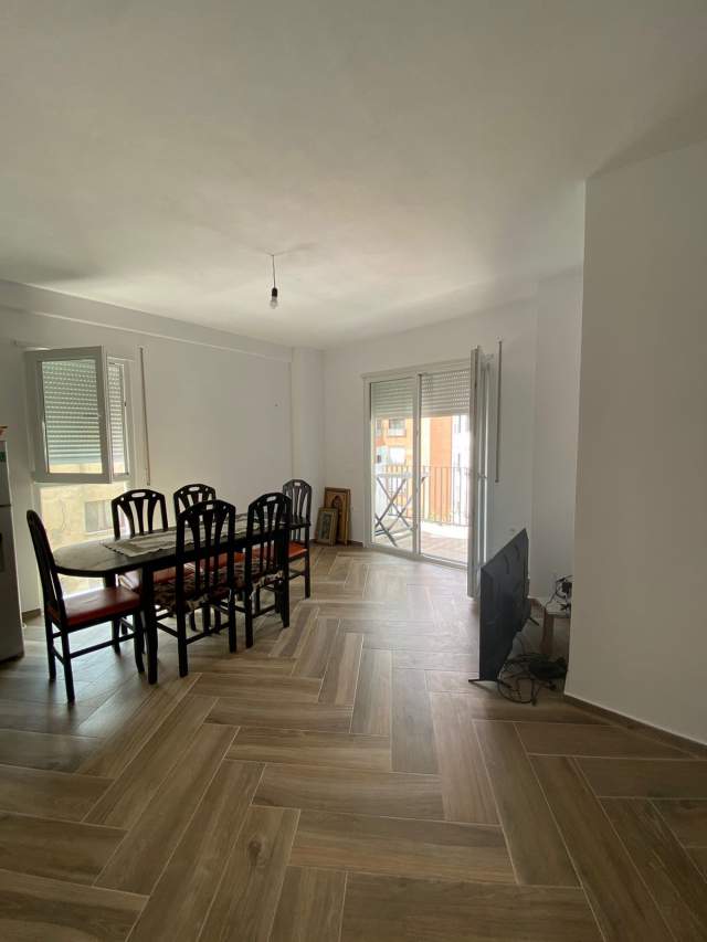 Tirane, shitet apartament 2+1+BLK Kati 3, 90 m² 1.750 Euro/m2 (rruga Haxhi Hysen Dalliu)
