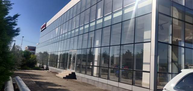 Tirane, jepet me qera ambjent biznesi Kati 0, 2.600 m² 11.000 Euro (Autostrada Tirane- Durres)