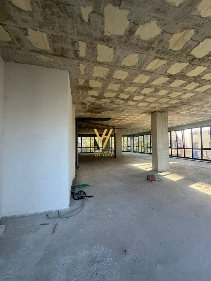 Tirane, shitet ambjent biznesi Kati 0, 500 m² 850.000 € (KAMEZ)