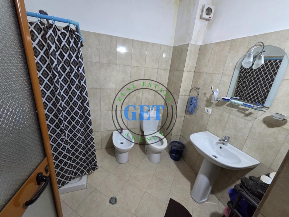 Durres, jepet me qera apartament 1+1+Ballkon Kati 4, 55 m² 250 € 