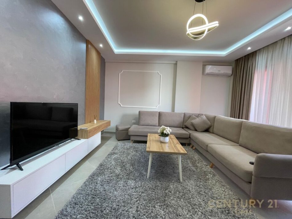 APARTAMENT ME QIRA 2+1+POST PARKIMI TE FARMACIA10 !