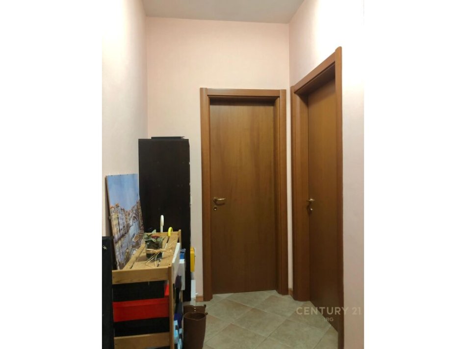 Tirane, shitet apartament Kati 5, 78,000 m² 156,000 € 