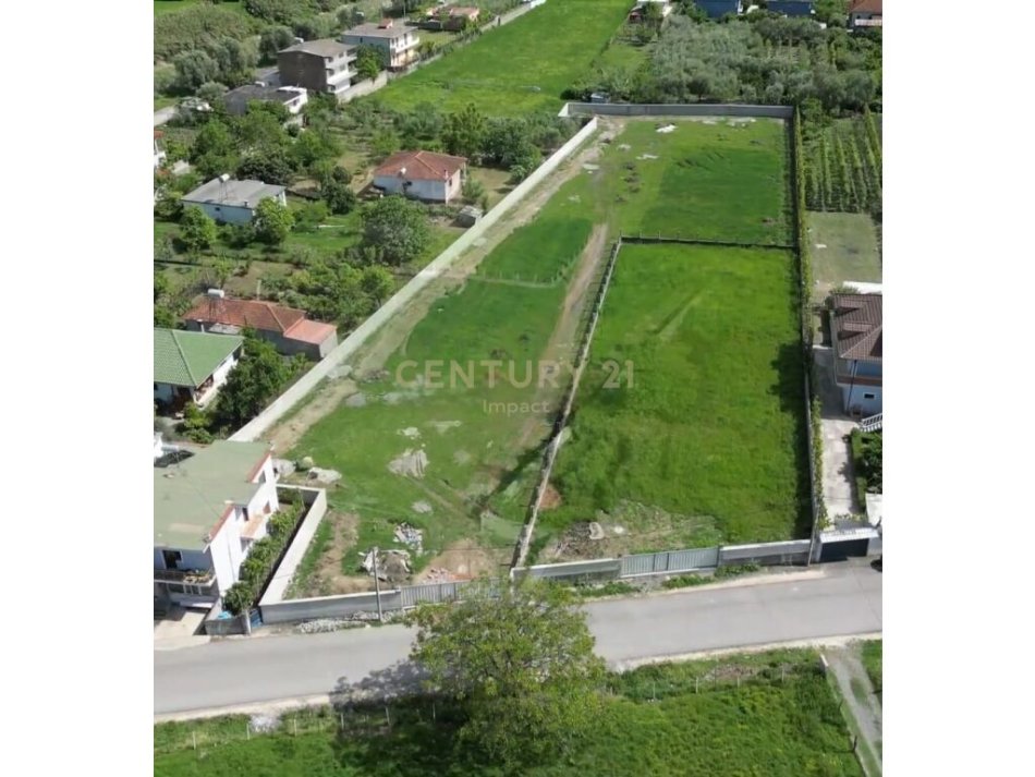 Elbasan, shitet truall , 6.395 m² 385.000 € (Elbasan)