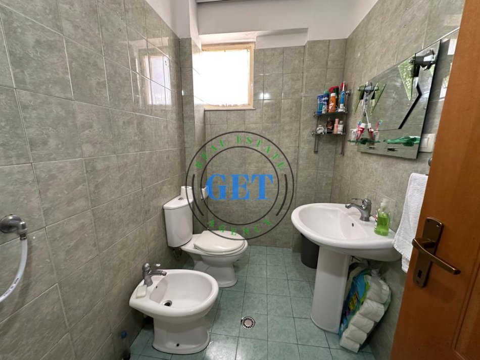 Durres, jepet me qera apartament 2+1 Kati 7, 75 m² 350 € 