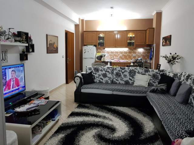 Elbasan, shitet apartament 75 m² 5.500.000 Leke