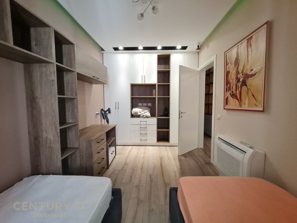 Tirane, jepet me qera apartament 2+1 Kati 1, 95 m² 800 € (KOPSHTI BOTANIK)