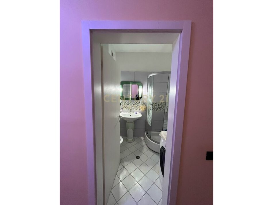 Tirane, jepet me qera apartament 2+1 Kati 6, 70 m² 500 € (Kopshti Botanik)