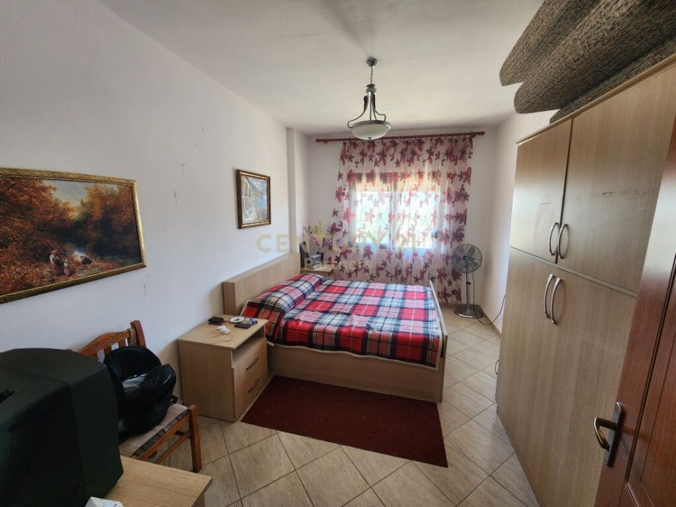 Tirane, shitet 3+1 Kati 7, 145 m² 125.000 € (Rruga Fabrika e Qelqit Tiranë,Shqipëria)