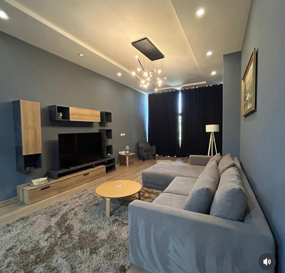 Tirane, jepet me qera apartament 1+1 Kati 1, 110 m² 650 € (rruga peti)