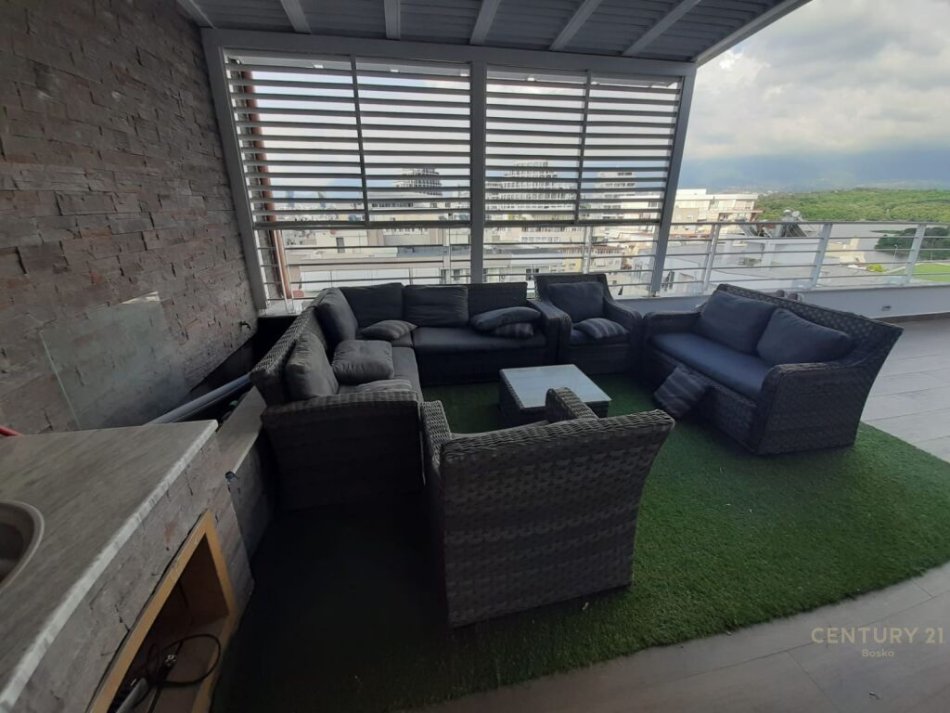 Tirane, shes apartament 4+1+2+VERANDE , 469 m² 850,000 € (Kopshti Botanik Zoologjik)
