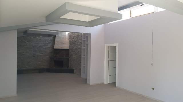 Elbasan, shitet Vile 880 m² 550.000 Euro