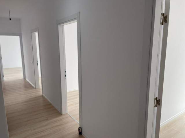 Tirane, jepet me qera apartament Kati 11, 125 m² 500 Euro