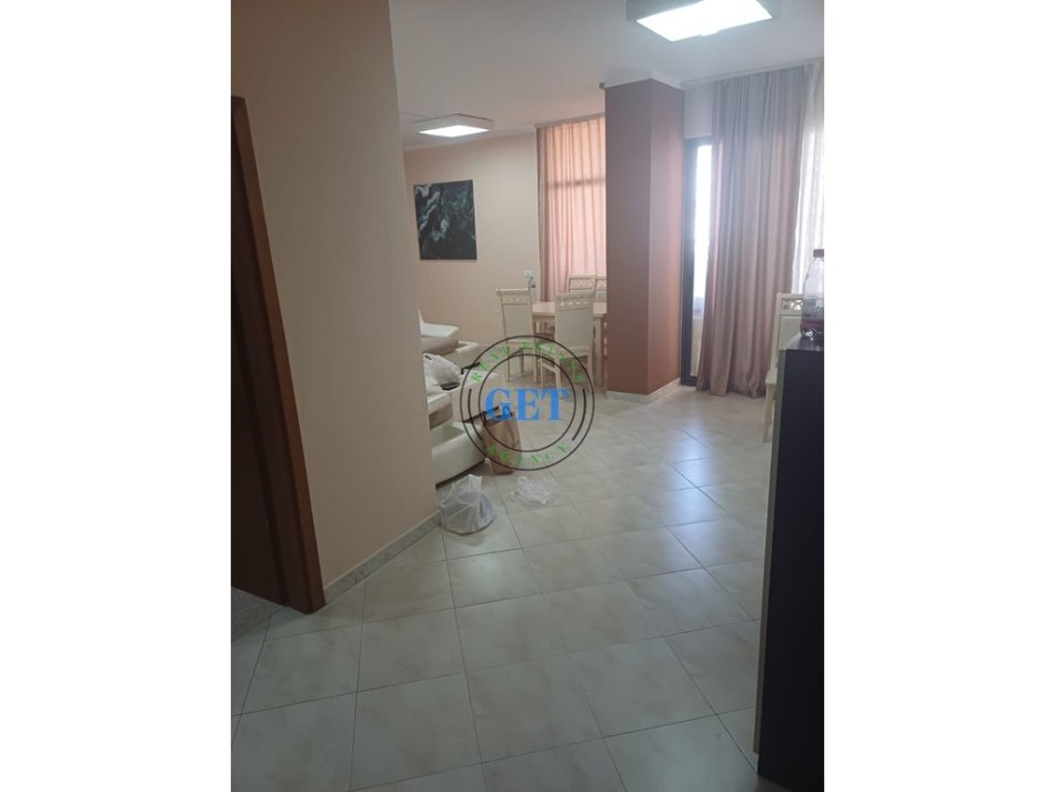 Durres, jepet me qera apartament 2+1+Ballkon Kati 3, 120 m² 600 € 
