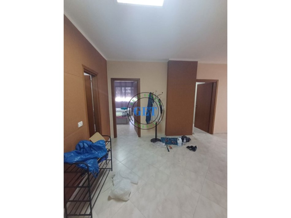 Durres, jepet me qera apartament 2+1+Ballkon Kati 3, 120 m² 600 € 