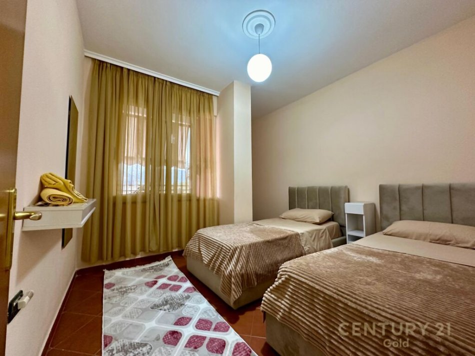 Tirane, jepet me qera apartament 2+1+Ballkon, , 84 m² 750 € (ish blloku)