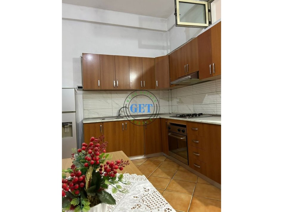 Durres, jepet me qera apartament 1+1+Aneks Kati 0, 80 m² 200 € 