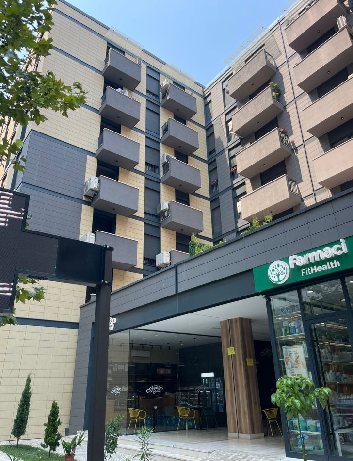 Tirane, shitet apartament 2+1+Ballkon Kati 6, 106 m² 240.000 € (Rruga Panorama, Kompleksi Quartum)