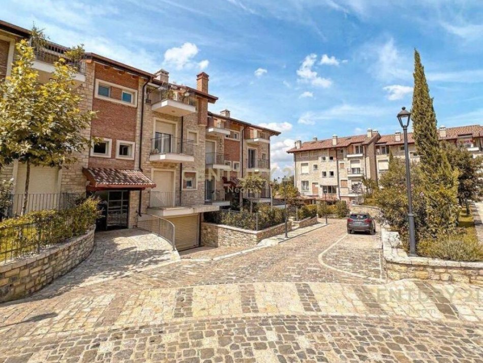 JAPIM ME QERA, VILE LUKSOZE ME PISHINE, NE SECRET GARDEN RESIDENCE!Neom93539
