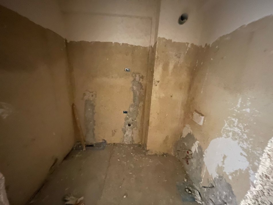 Tirane, shitet apartament 1+1 Kati 5, 76 m² 102.000 € (Prane Vila L 2)