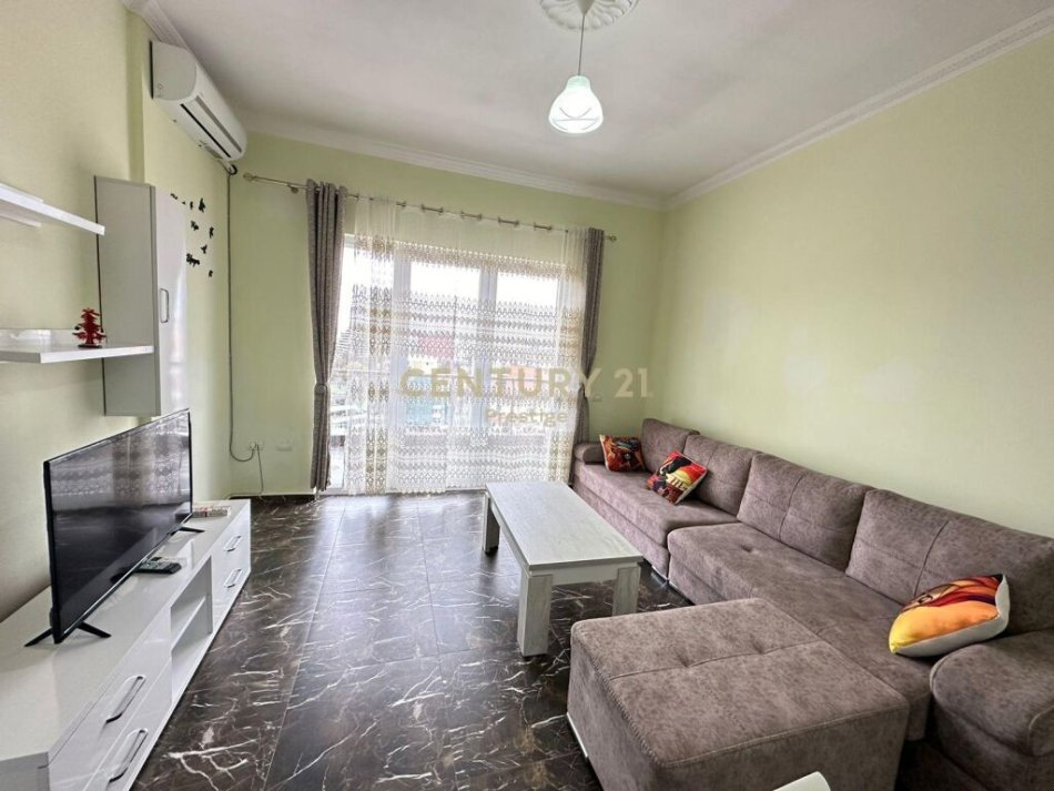 Tirane, jap me qera apartament 2+1+Ballkon Kati 10, 90 m² 500 € (Rruga Fuat Toptani)