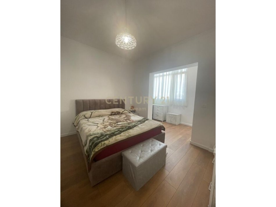 Tirane, shitet apartament 1+1 Kati 3, 72 m² 120,000 € (sitki cico xhamlliku)