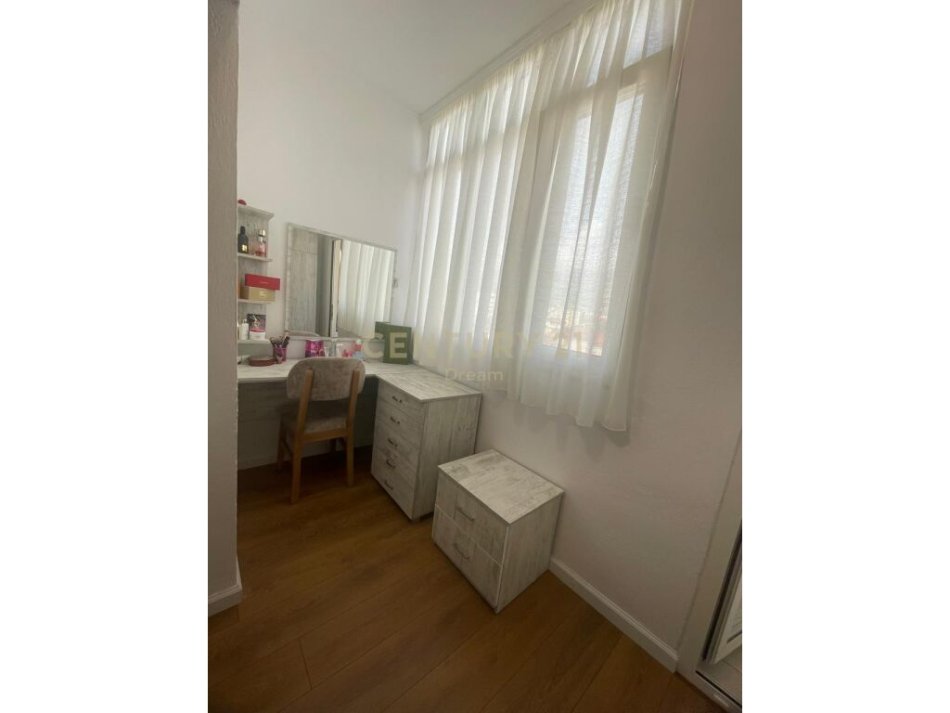 Tirane, shitet apartament 1+1 Kati 3, 72 m² 120,000 € (sitki cico xhamlliku)
