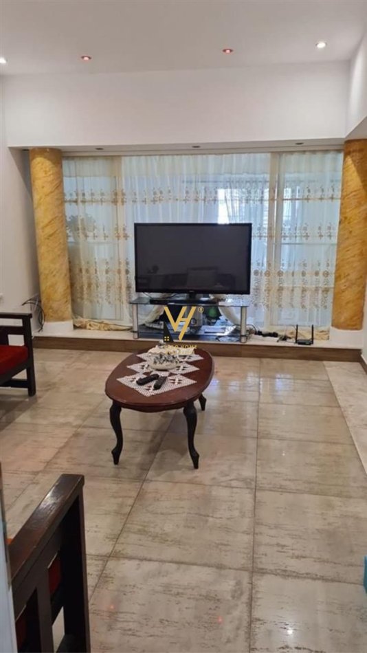 Tirane, jepet me qera zyre Kati 0, 140 m² 700 € (QYTETI I STUDENTIT)