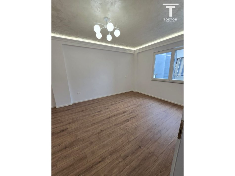 Tirane, shes apartament 2+1 Kati 7, 96 m² 210.000 € (Rruga E Kavajes)