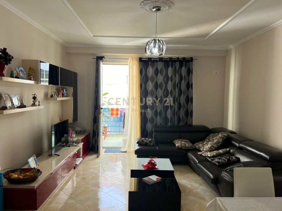 Tirane, shitet apartament 2+1 Kati 2, 100 m² 137.000 € (Yzberisht)