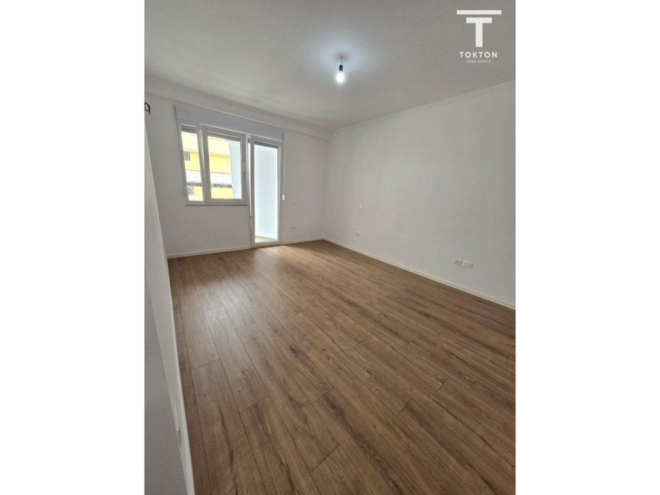 Tirane, shes apartament 2+1 Kati 7, 96 m² 210.000 € (Rruga E Kavajes)