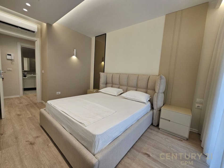 Tirane, jepet me qera apartament Kati 3, 82 m² 1.000 € (Rruga e Barrikadave Tirana, Albania)
