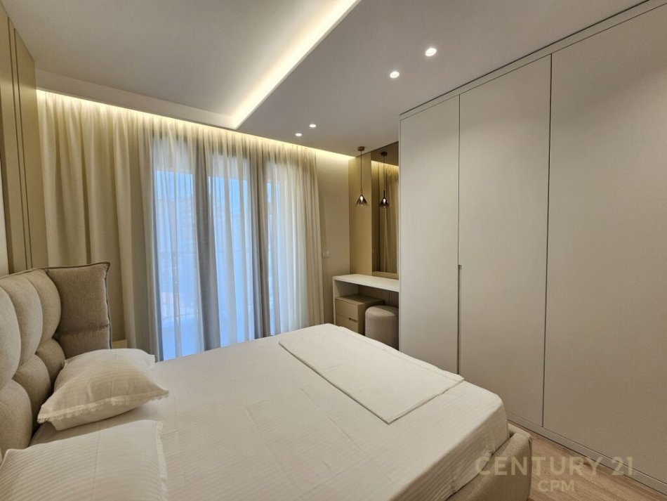 Tirane, jepet me qera apartament Kati 3, 82 m² 1.000 € (Rruga e Barrikadave Tirana, Albania)